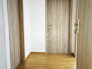 Pronájem bytu 2+kk, Kostelec nad Labem, Na Sídlišti, 34 m2