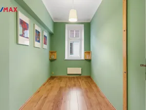 Prodej bytu 4+1, Karlovy Vary, Ondříčkova, 87 m2