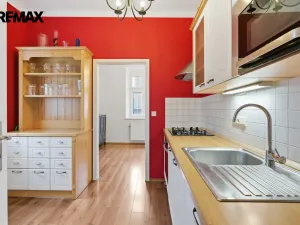 Prodej bytu 4+1, Karlovy Vary, Ondříčkova, 87 m2