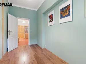 Prodej bytu 4+1, Karlovy Vary, Ondříčkova, 87 m2