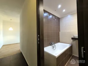 Pronájem bytu 2+1, Sokolov, Heyrovského, 50 m2