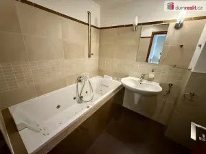 Prodej rodinného domu, Mariánské Lázně - Hamrníky, Ladova, 221 m2