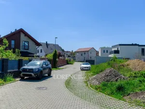 Prodej pozemku, Praha - Kbely, Ponikelská, 707 m2