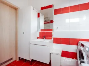 Pronájem bytu 2+1, Praha, Hornoměcholupská, 53 m2