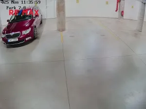 Pronájem garážového stání, Kolín, Antonína Dvořáka, 12 m2