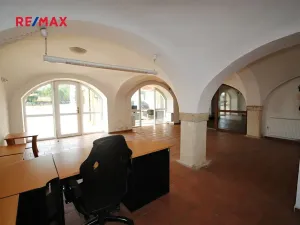 Prodej komerční nemovitosti, Církvice, 6984 m2