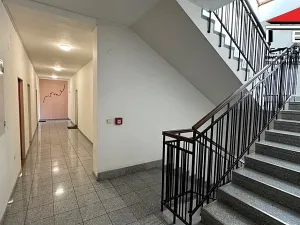 Pronájem kanceláře, Brno, Husova, 69 m2