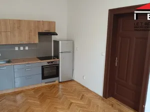 Pronájem bytu 2+kk, Ostrava, Nádražní, 40 m2