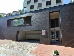 Prodej - jiné, Praha - Smíchov, Holečkova, 4 m2