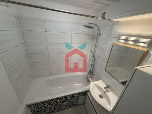 Prodej bytu 3+1, Karlovy Vary - Rybáře, Severní, 85 m2