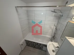 Prodej bytu 3+1, Karlovy Vary - Rybáře, Severní, 85 m2