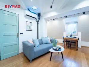 Prodej bytu 1+kk, Praha - Holešovice, Veverkova, 40 m2