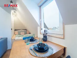 Prodej bytu 1+kk, Praha - Holešovice, Veverkova, 40 m2