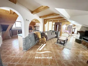 Pronájem atypického bytu, Hlučín, Kolejní, 95 m2