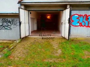 Pronájem garáže, Znojmo, Palliardiho, 18 m2