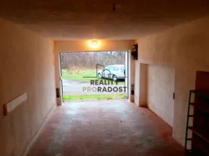 Pronájem garáže, Znojmo, Palliardiho, 18 m2