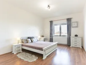 Prodej rodinného domu, Jesenice, Papoušková, 347 m2