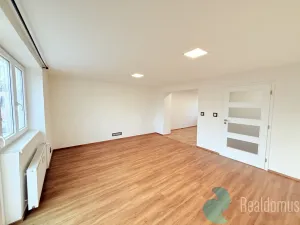 Pronájem bytu 2+1, České Budějovice - České Budějovice 3, Pražská tř., 57 m2