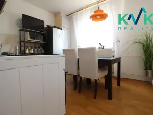 Prodej bytu 3+1, Karlovy Vary, Konečná, 82 m2