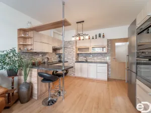 Pronájem bytu 3+kk, Praha, Hornoměcholupská, 65 m2