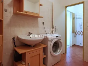 Pronájem bytu 1+1, Odolena Voda, Nad Štolami, 39 m2