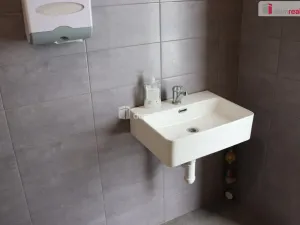 Pronájem kanceláře, Olomouc - Chválkovice, Libušina, 488 m2