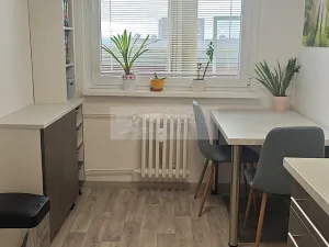 Prodej bytu 3+1, Praha, Livornská, 73 m2