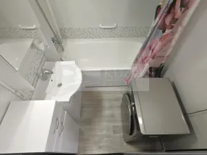 Prodej bytu 3+1, Praha, Livornská, 73 m2