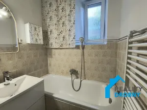 Prodej bytu 2+kk, Děčín, Sládkova, 52 m2