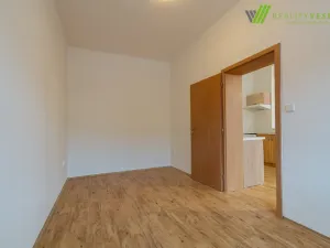Pronájem bytu 2+kk, Hodonín, Národní třída, 51 m2
