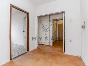 Prodej bytu 3+1, Horní Planá, Sídliště Míru, 71 m2