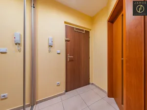 Prodej bytu 2+kk, Unhošť, Na Čeperce, 46 m2