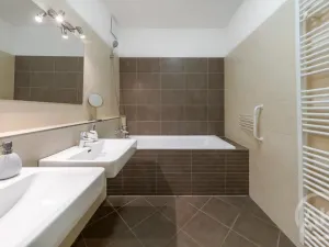 Pronájem bytu 3+kk, Ostrava - Moravská Ostrava, Jantarová, 80 m2