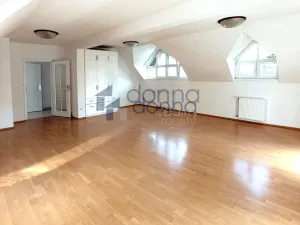 Pronájem rodinného domu, Praha, K vinicím, 251 m2