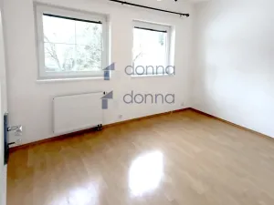 Pronájem rodinného domu, Praha, K vinicím, 251 m2