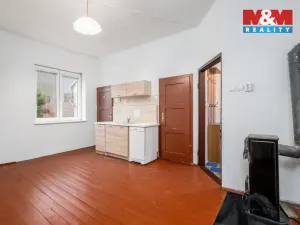 Prodej bytu 3+1, Trmice - Koštov, 67 m2