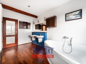 Pronájem rodinného domu, Dubné, 261 m2