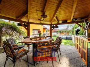 Pronájem rodinného domu, Dubné, 261 m2