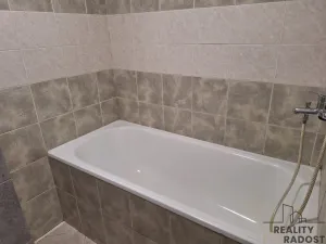 Pronájem bytu 2+1, Děčín - Děčín XXVII-Březiny, 50 m2