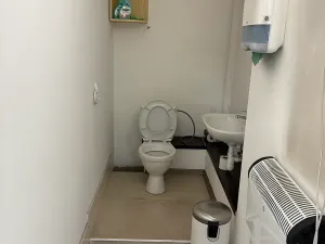 Pronájem skladu, Praha - Kunratice, Dobronická, 400 m2