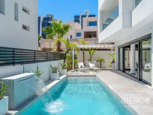 Prodej rodinného domu, Guardamar del Segura, Španělsko, 194 m2