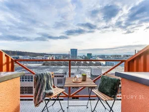 Pronájem bytu 1+kk, Praha, Kolbenova, 33 m2