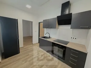 Pronájem bytu 2+kk, Brandýs nad Labem-Stará Boleslav, Komenského nám., 51 m2