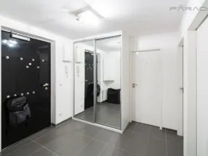Pronájem bytu 2+kk, Praha - Smíchov, Švédská, 60 m2