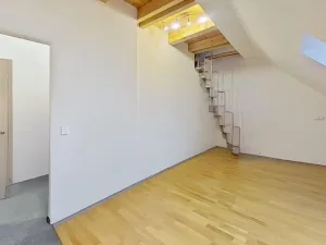Pronájem bytu 2+kk, Třebíč, Martinské nám., 40 m2