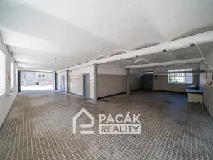 Prodej výrobních prostor, Tršice, 1000 m2