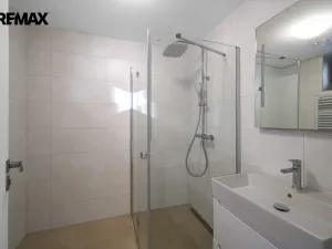 Prodej bytu 2+kk, Hradec Králové - Pražské Předměstí, Gočárova třída, 203 m2