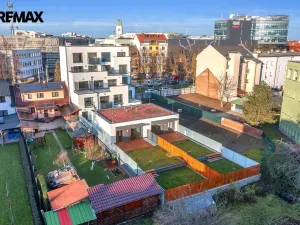 Prodej bytu 2+kk, Hradec Králové - Pražské Předměstí, Gočárova třída, 203 m2