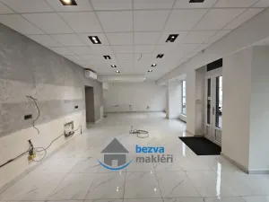 Pronájem obchodního prostoru, Pardubice, Jana Palacha, 100 m2