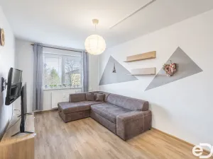 Prodej bytu 2+1, Luštěnice - Zelená, 50 m2